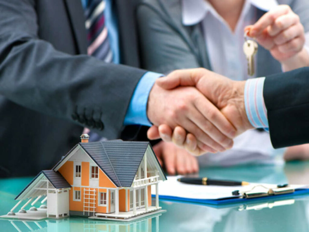9-Tips-to-Hiring-a-Professional-Estate-Sale-Company-1030x773-2-1024x768 client handshake